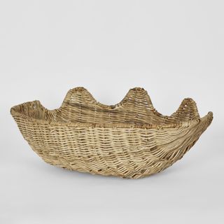 Clam Shell Rattan Large Natural