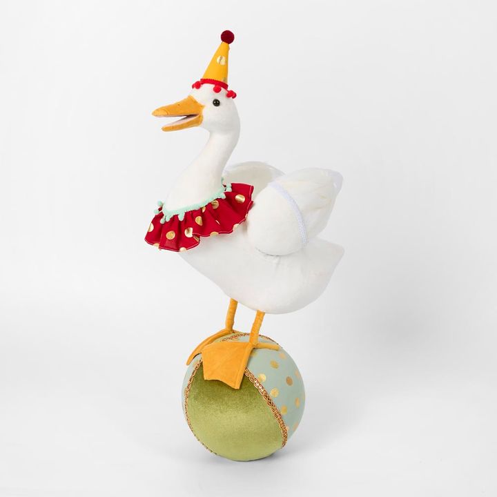 Carnival Duck with Green Ball