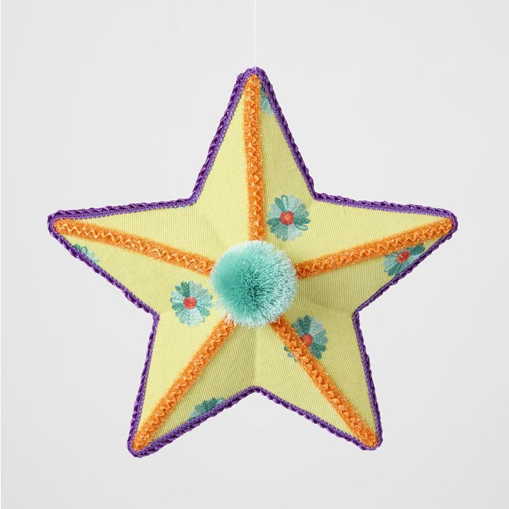 Carnivale Canary Hanging Star Green