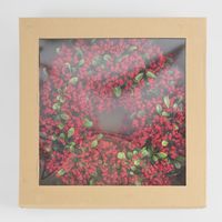Fine Red Berry & Boxwood Wreath