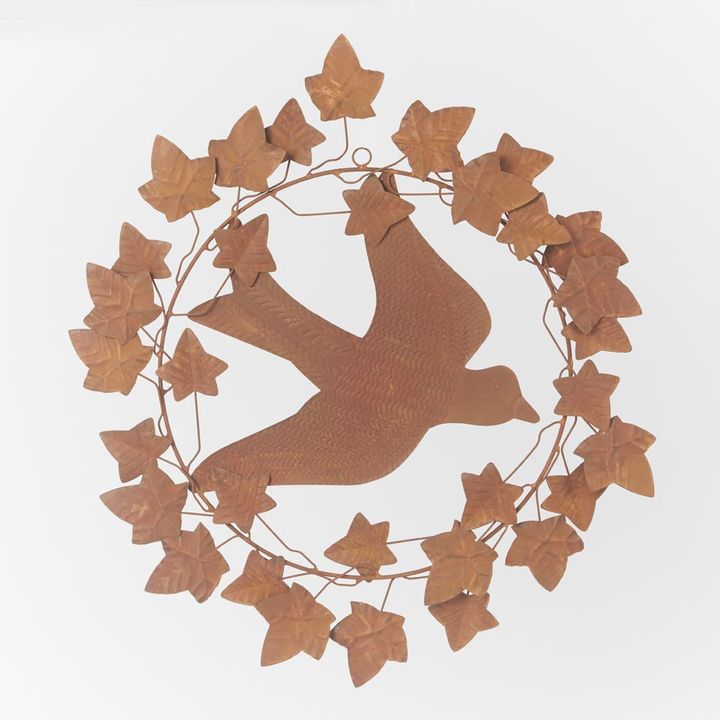 Rusty Dove & Star Wreath 45cm