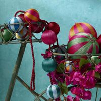Silk Stripe Bauble Small Red & Pink