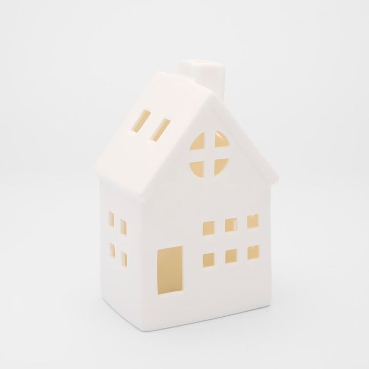 Light Up Porcelain House w. Chimney White Small