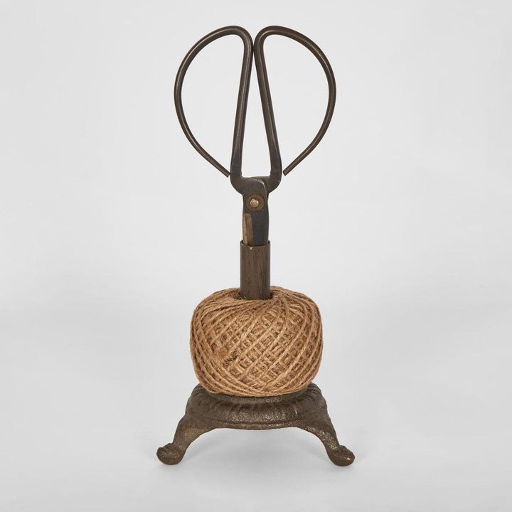 Drapers String Holder