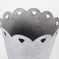 Scalloped Planter With Hearts Set of Two