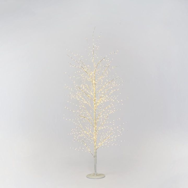 White Forest Twinkling Light Up Tree with 900 Lights 150cm