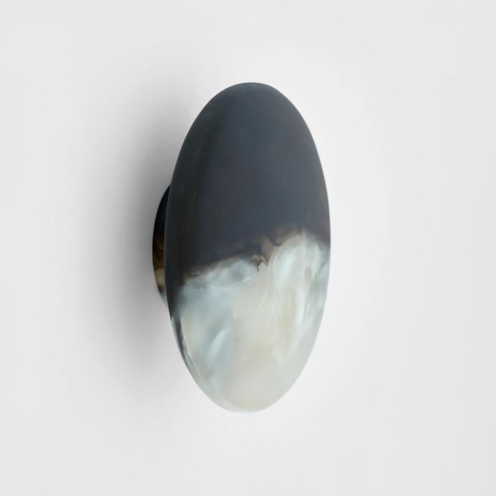 Halo Coat Hook Medium Swirl Resin B&W