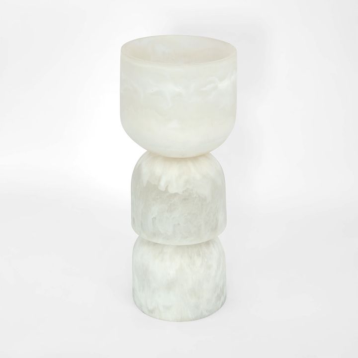 Halo Sculpture Swirl Resin White