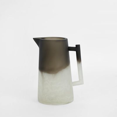 Halo Jug Swirl Resin B&W