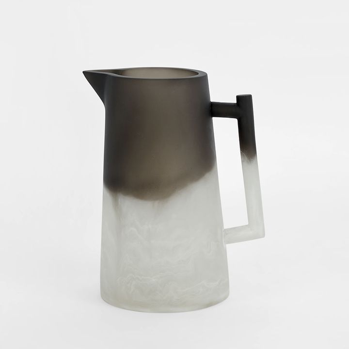 Halo Jug Swirl Resin B&W