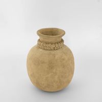 Dewi Pot With Dots