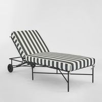 Sheffield Sunlounge Outdoor with B/W Stripe Cushion