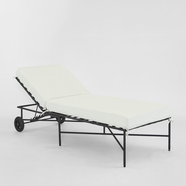 Sheffield Sunlounge Outdoor with White Cushion