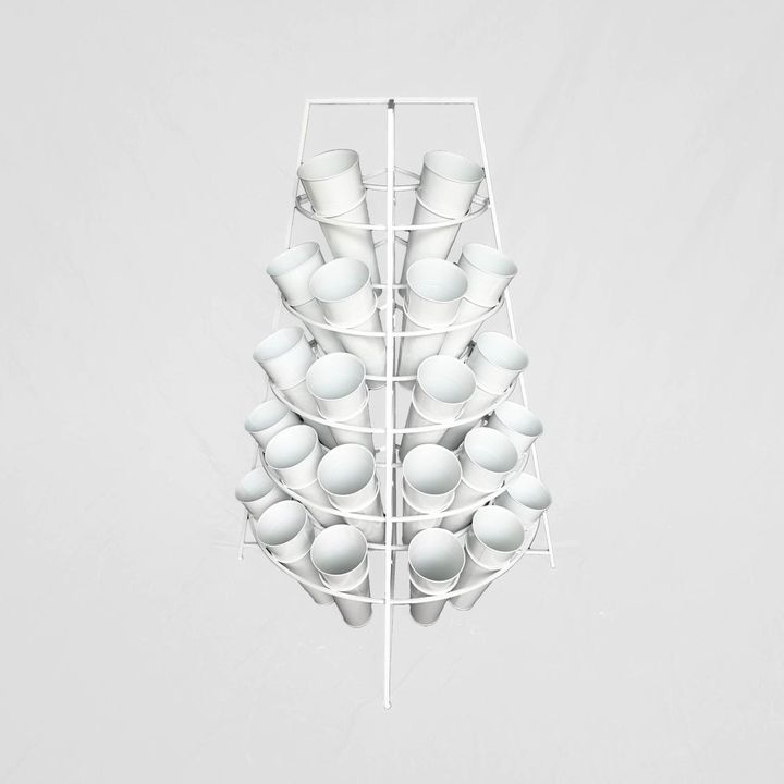 Half Circle Metal Flower Rack with 22 Buckets White