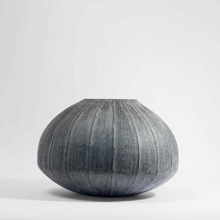 Kalsa Small Vessel Mouth Blown