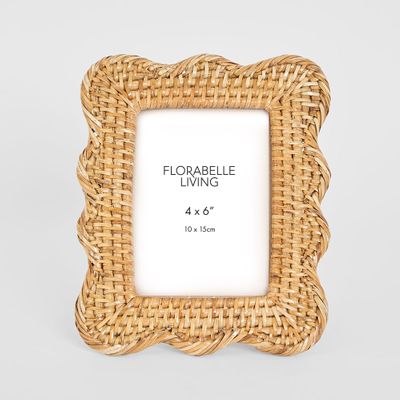 Scallop 4 x 6" Rattan Photo Frame Natural