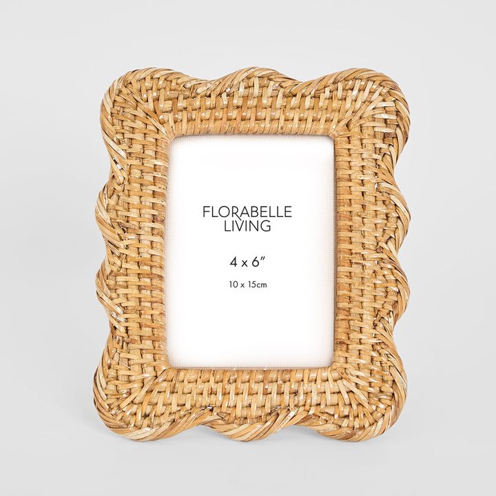 Scallop 4 x 6" Rattan Photo Frame Natural