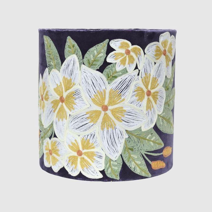 White Frangpani Drum Shade 30x30m Plum