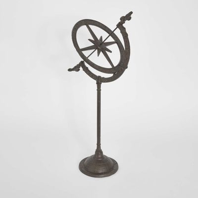 Solis Sundial Cast Iron Tall