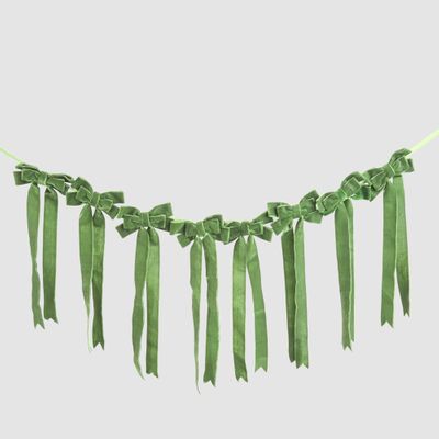 Verdant Velvet Bow Garland Green