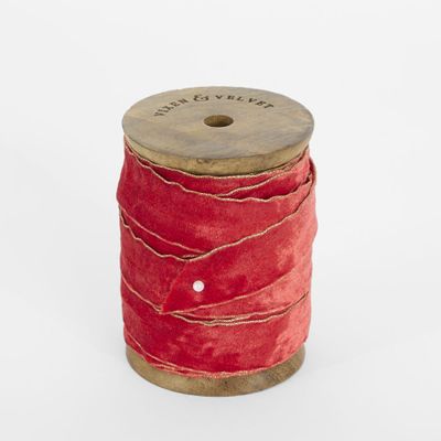 Velvet Ribbon Roll w. Gold Trim Emerald Green 20mm x 10m