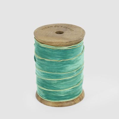 Velvet Ribbon Roll w. Gold Trim Emerald Green 20mm x 10m