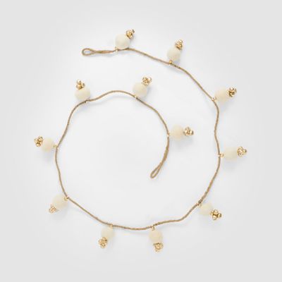 Ivoire Pompom Garland