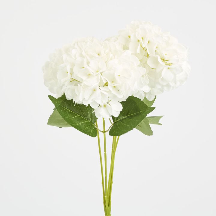 Yasmin Hydrangea Bunch White