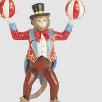 Pepe the Circus Monkey Juggling