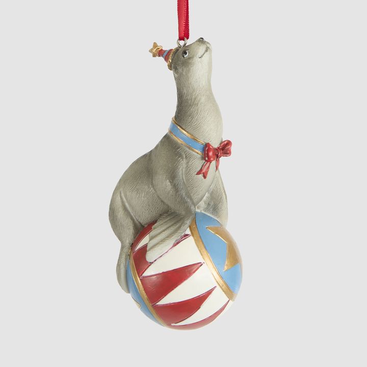 Marcel Sea Lion w. Ball Decoration
