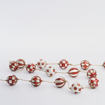 Checker Capiz Garland Red