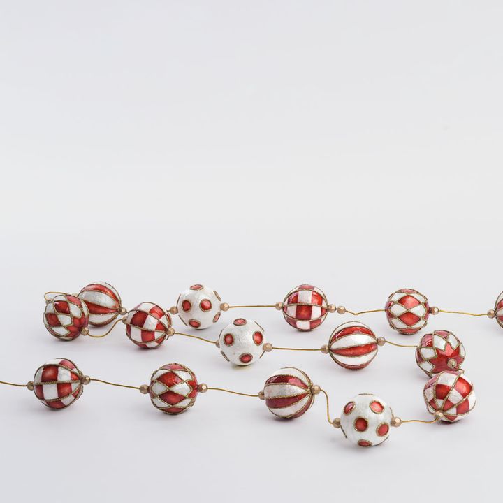 Checker Capiz Garland Red