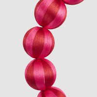 Bauble Wreath Large Fuchsia & Red