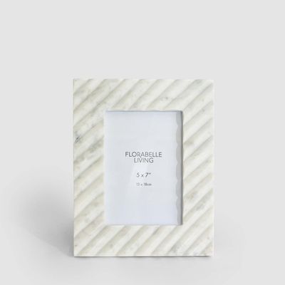 Cici Linea Frame 5 x 7" Opal White Marble