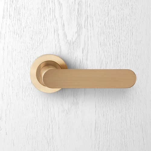 PITTELLA HANDLE ON ROSE SATIN BRASS PM