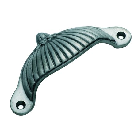 DRAWER PULL FLUTED CI PM 105X40MM TR