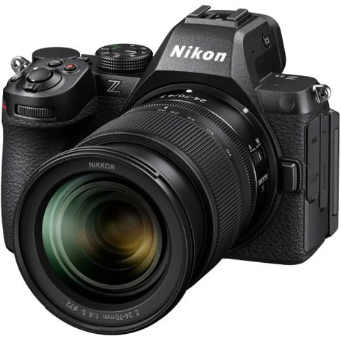 Nikon Z5 II + Nikkor Z 24-70mm F/4 S Kit