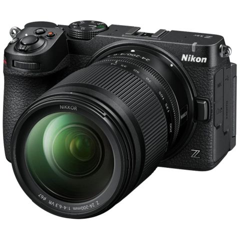 Nikon Z5 IIC (Black) + Nikkor Z 24-200mm F/4-6.3 VR