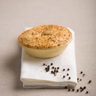 PIES BEEF & PEPPER 220GM (12)* 076