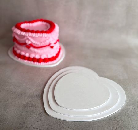 Introducing the Mondo Heart Cake Boards