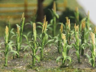 Bachmann Corn Stalks, 1" Tall, 30/pack.HO Scale