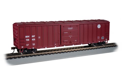 Bachmann BNSF #725425 ACF 50.5ft O/SideBraced Sldg Dr Boxcar+Load. HO