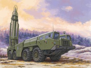 Hobbyboss 1:72 Soviet (9P117M1) Launcherwith R17 Rocket of 9K72 Missil