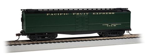 Bachmann Pacific Fruit Express #726 50ftExpress Reefer, HO Scale