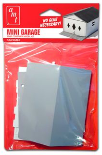 AMT 1:64 Mini Garage Snap