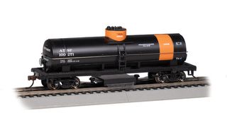 Bachmann Santa Fe #100271 Gasoline HO Scale Track Cleaning Tank Car