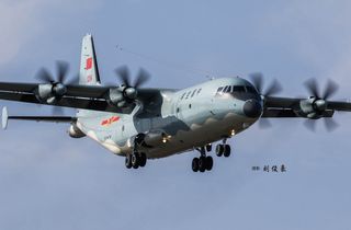 Hobbyboss 1:144 Chinese Y-9