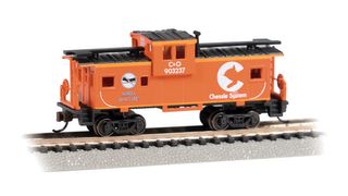 Bachmann Chessie #903237 36ft Wide Vision Caboose, N Scale