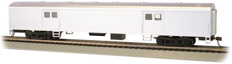 Bachmann Painted Unlettered Aluminum 72ft Smooth Side Baggage Car, HO