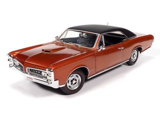 Autoworld 1:18 1966 Pontiac GTO (Hemmings Muscle Machines)